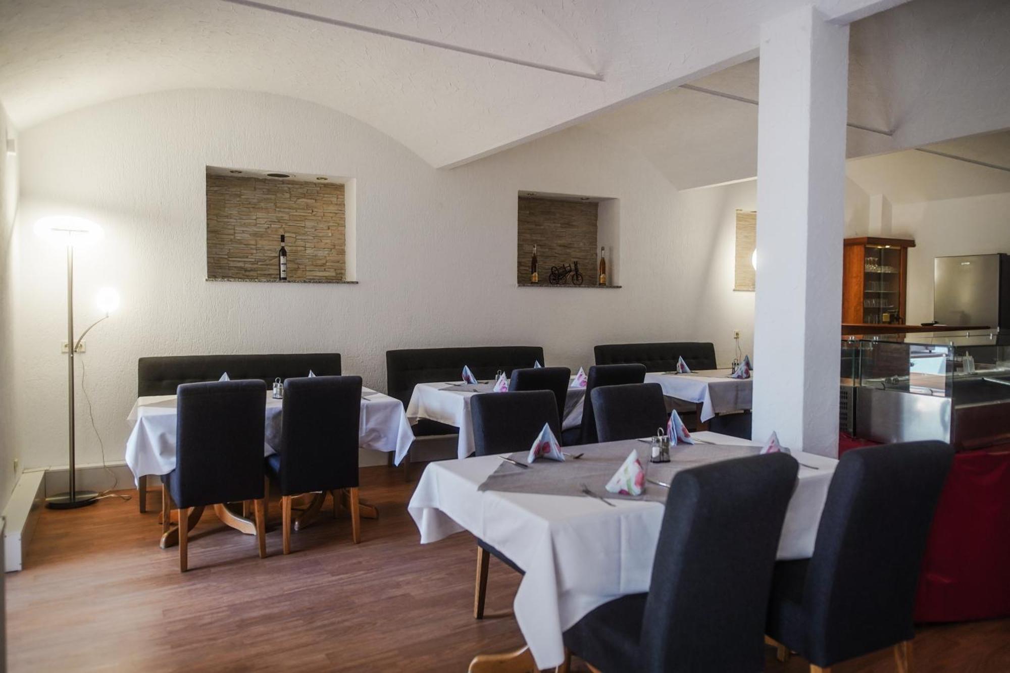 באד הומבורג וור דר הואה Hotel Erlenbacher Hof מראה חיצוני תמונה